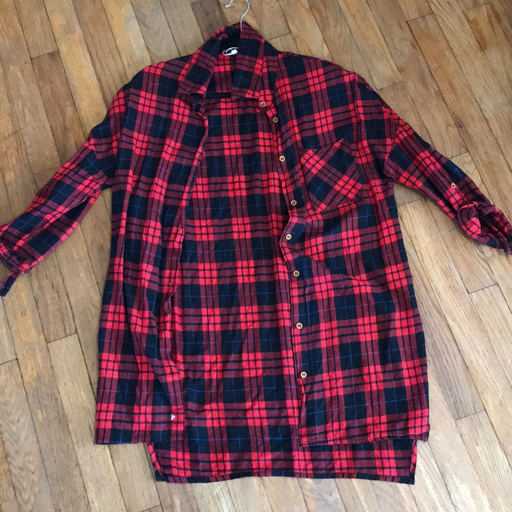 Red black and blue quarter sleeve flannel